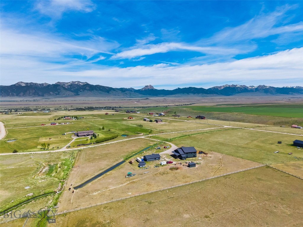 Shining Mountain Unit II - Residential