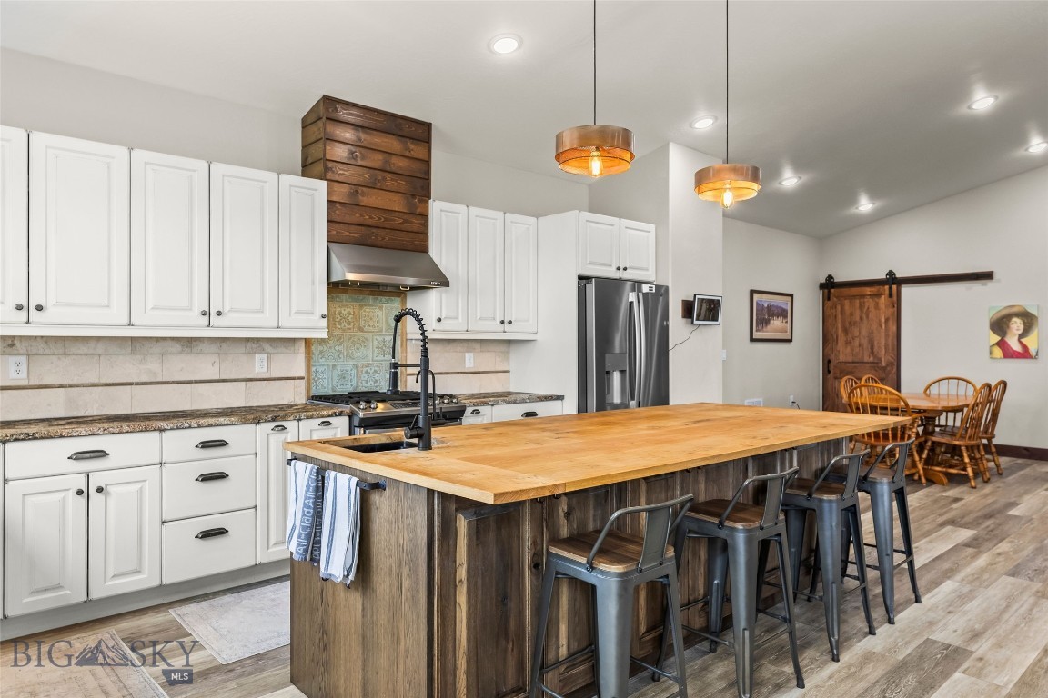 Shining Mountain Unit II - Residential