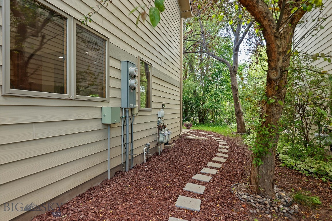 Willow Creek Condo - Residential