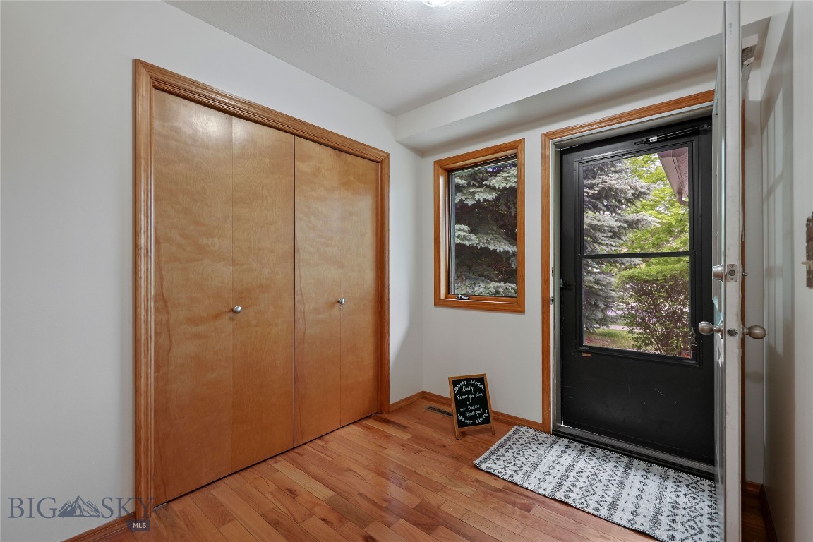 Willow Creek Condo - Residential