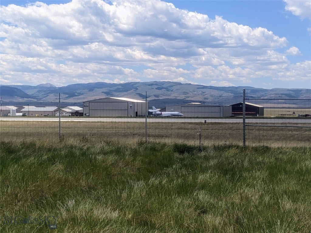 Shining Mountain Airpark - Land