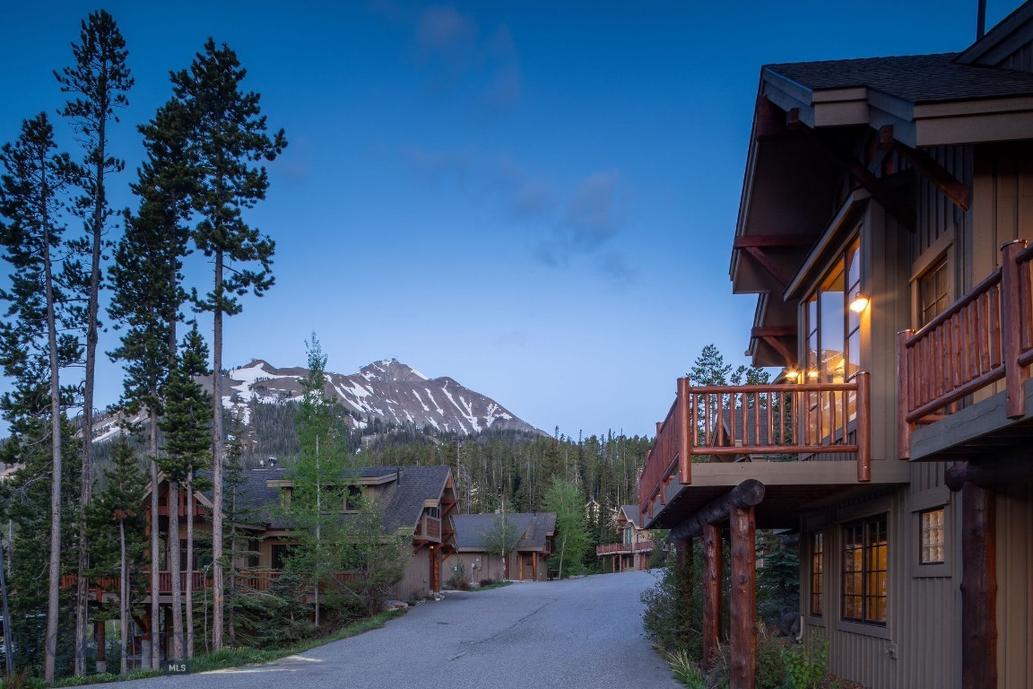 Cowboy Heaven - Residential