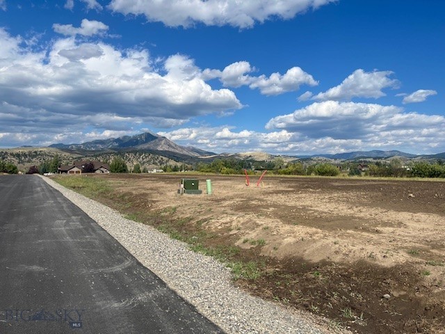 Come build your beautiful new home on this 1 acre lot in a lovely minor subdivision! Close to downtown and to Bozeman Health.  Be sure to check out the virtual tour.