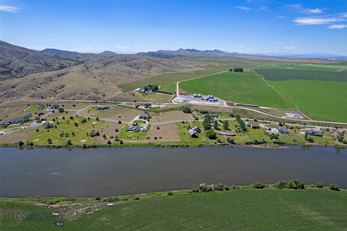Missouri River Rendezvous - Land