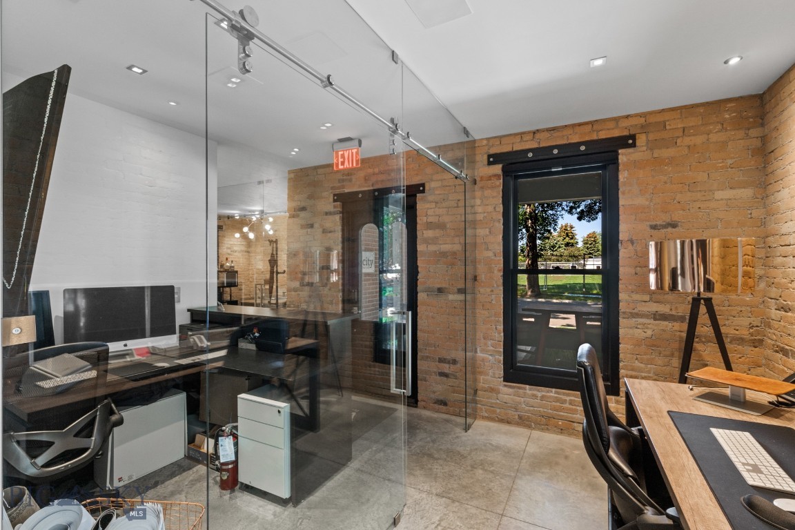 Rouse Additions - Commercial Sale