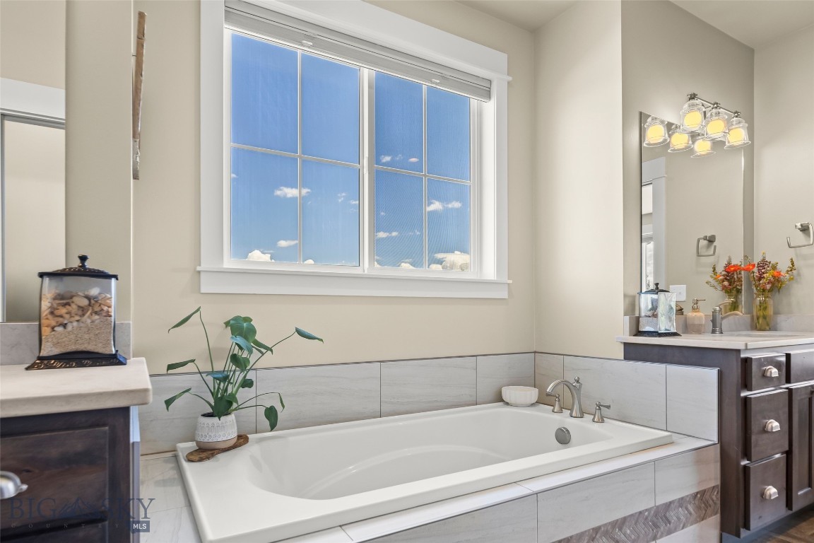 Middle Creek Parklands - Residential