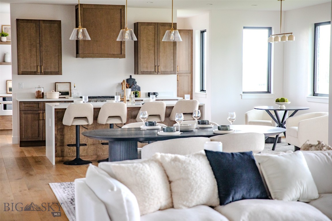 Amsterdam Village - Residential