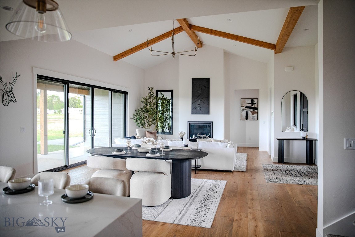 Amsterdam Village - Residential