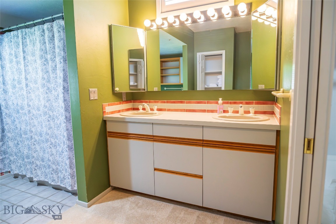 Tracys Additions - Commercial Sale
