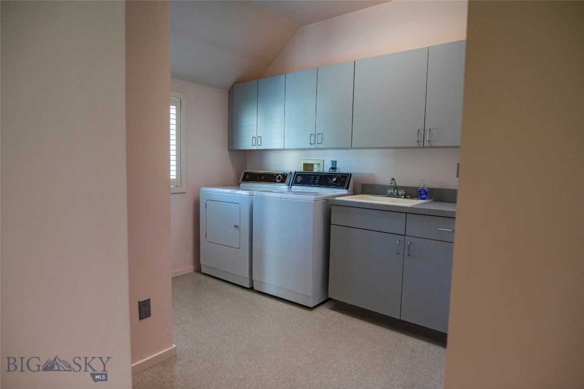 Tracys Additions - Commercial Sale