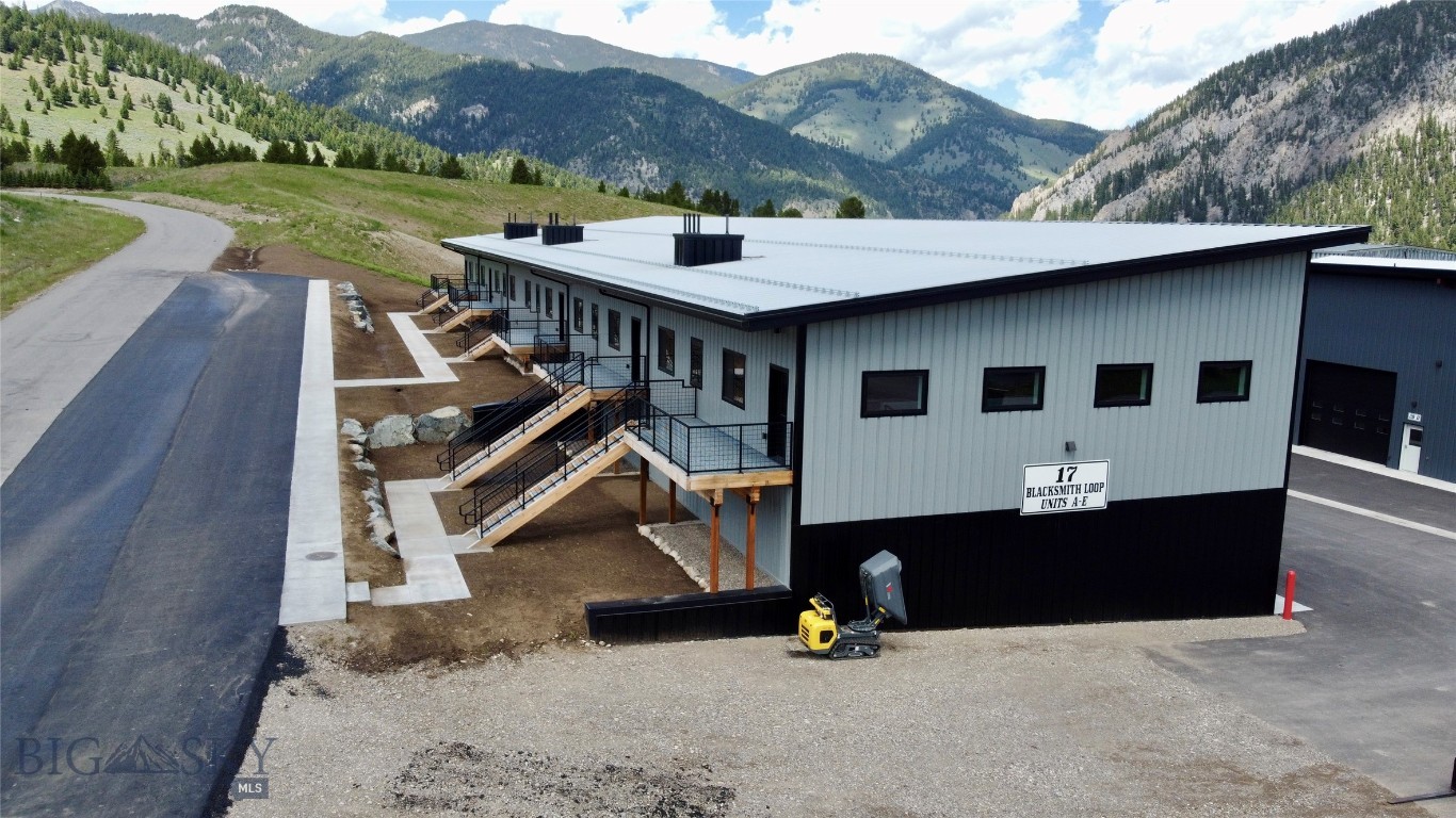 Blackfoot Hills - Commercial Sale