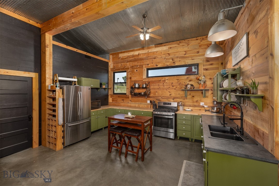 Ponderosa Pines - Residential
