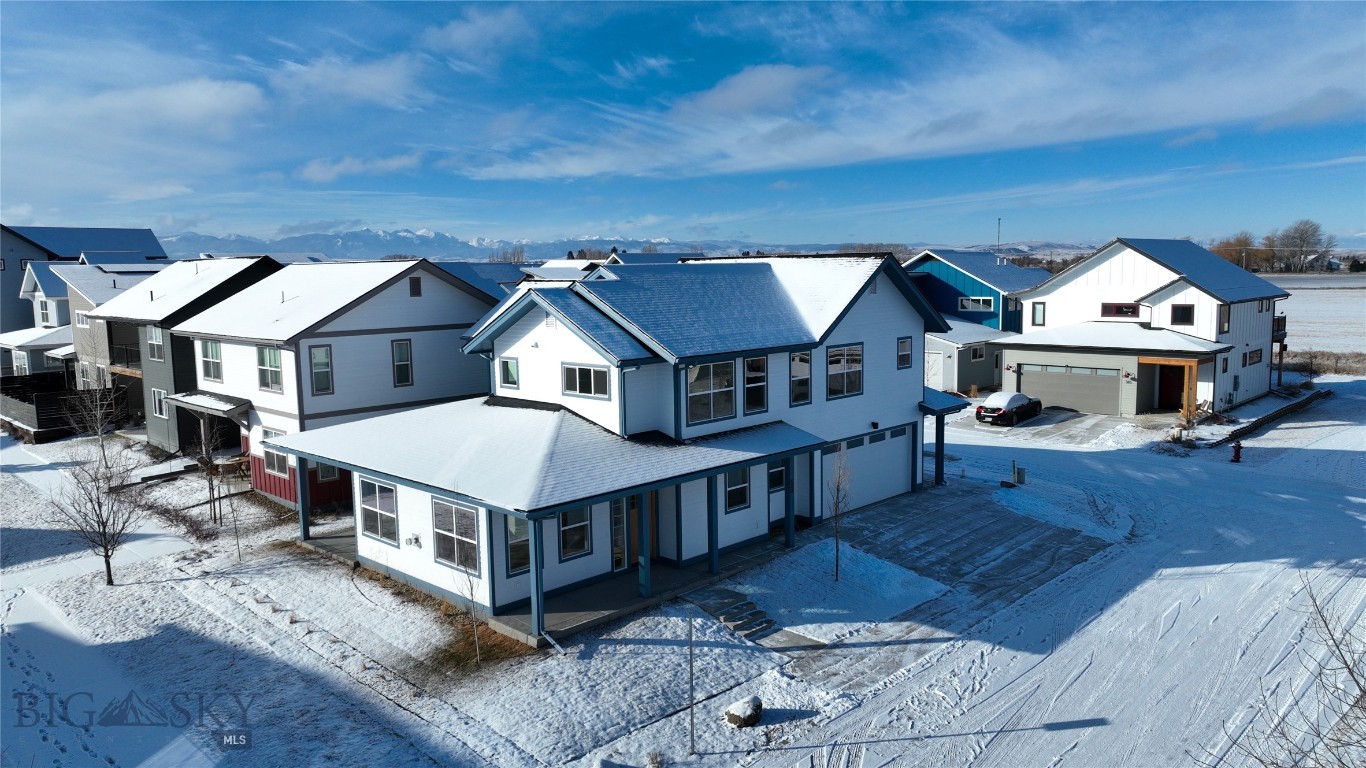 The Lakes at Valley West - Residential