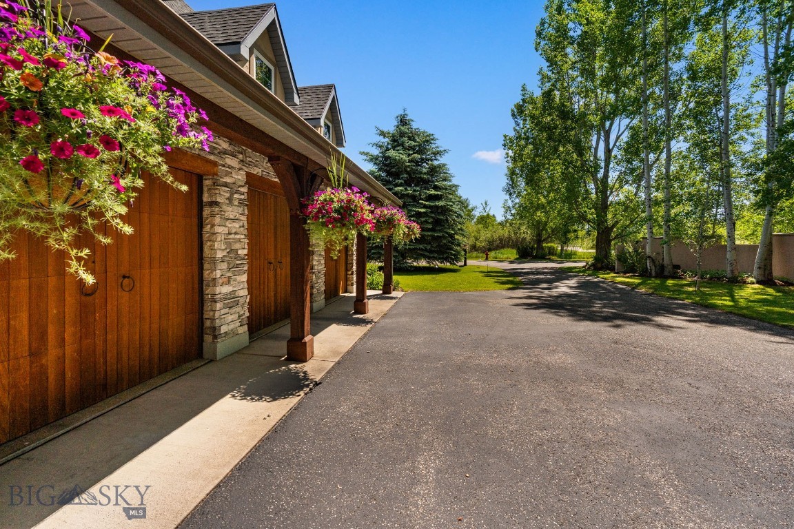River Glen Condo - Residential