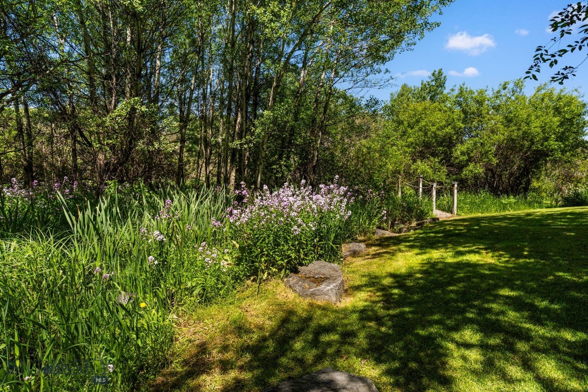 River Glen Condo - Residential