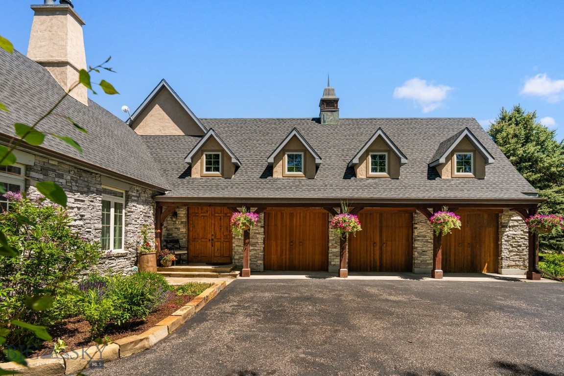 River Glen Condo - Residential
