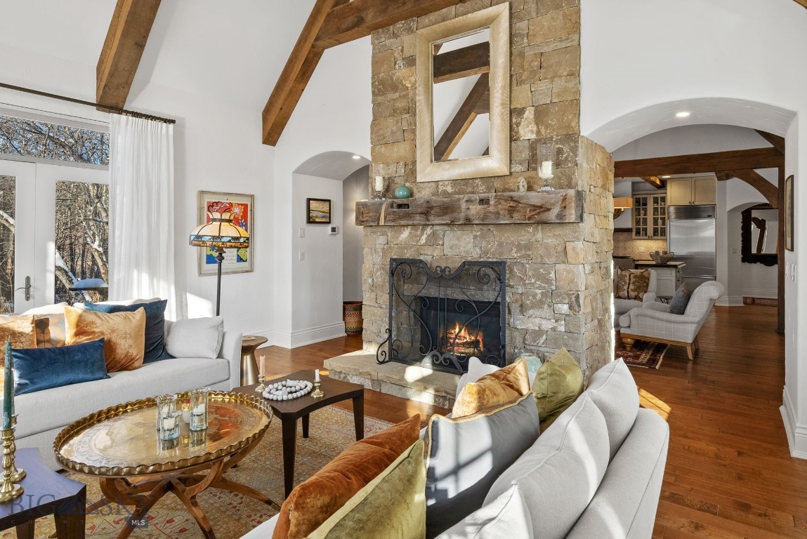 River Glen Condo - Residential