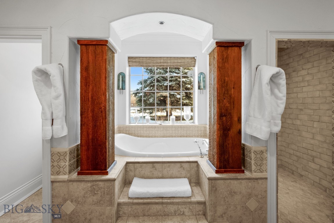 River Glen Condo - Residential