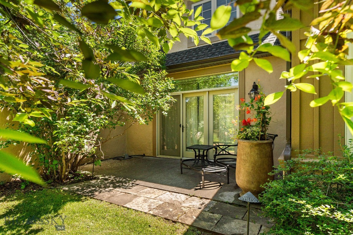 River Glen Condo - Residential