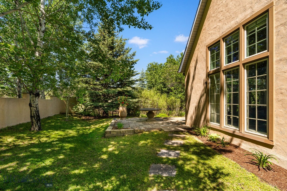 River Glen Condo - Residential