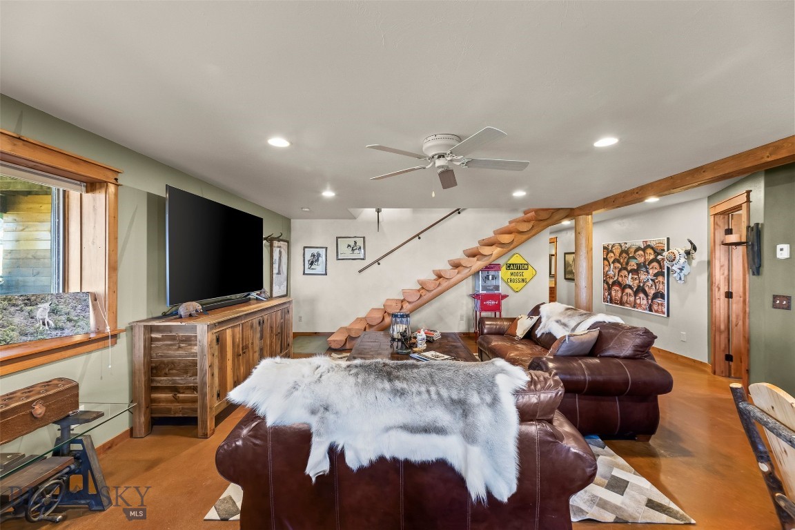 Shining Mountain Unit II - Residential