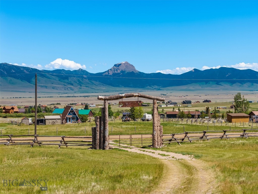 Shining Mountain Unit II - Residential