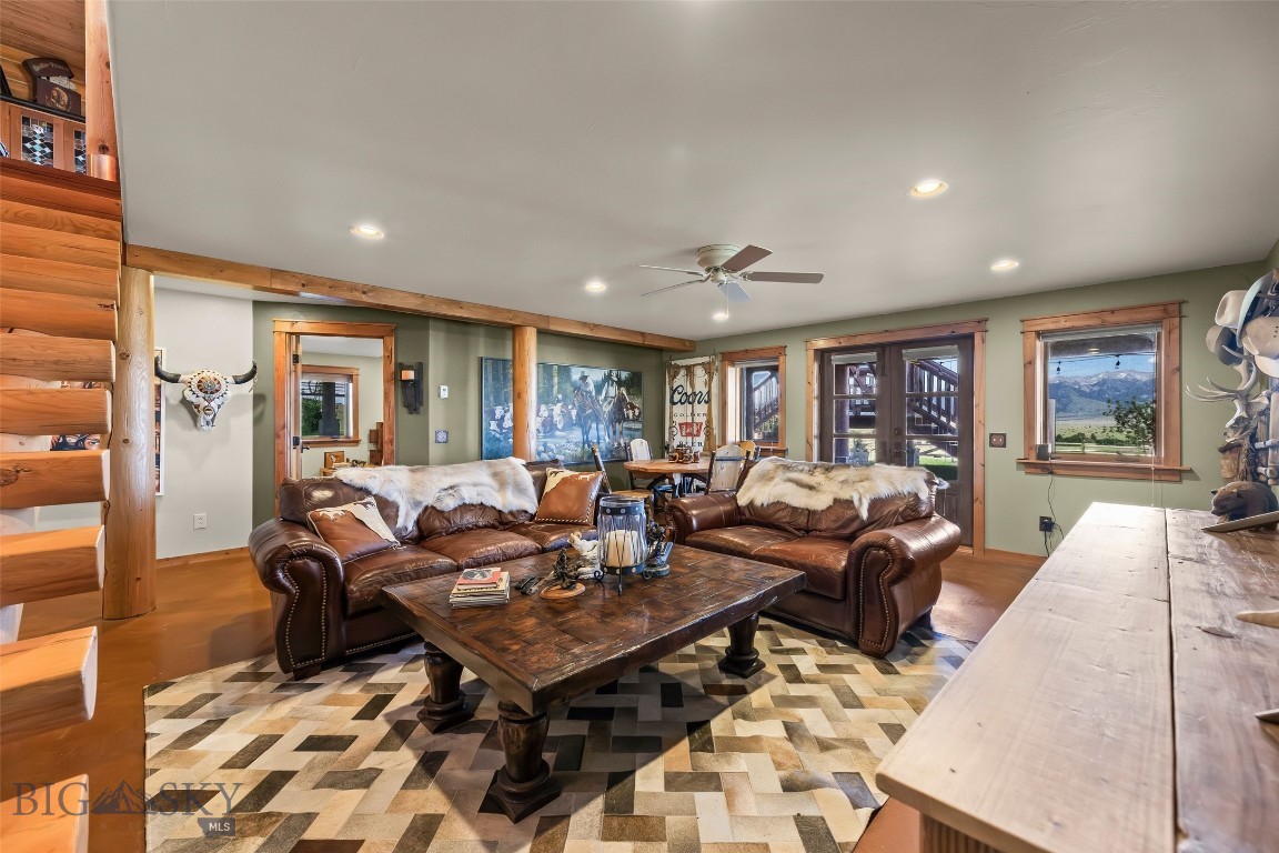 Shining Mountain Unit II - Residential