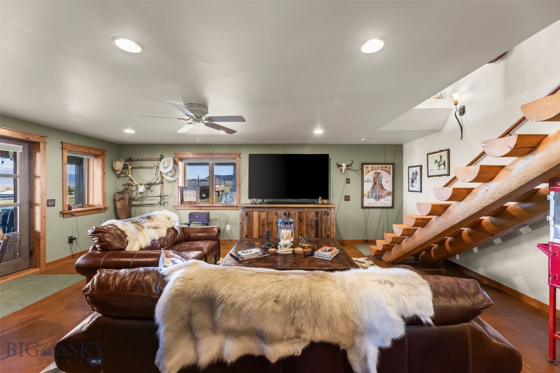 Shining Mountain Unit II - Residential