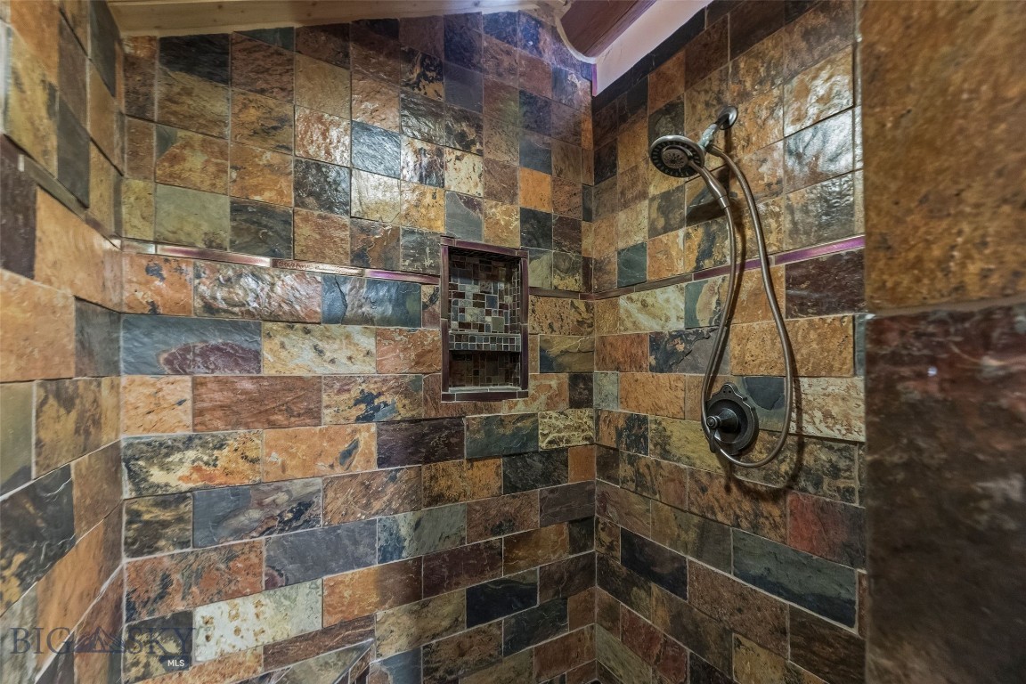 Shining Mountain Unit II - Residential