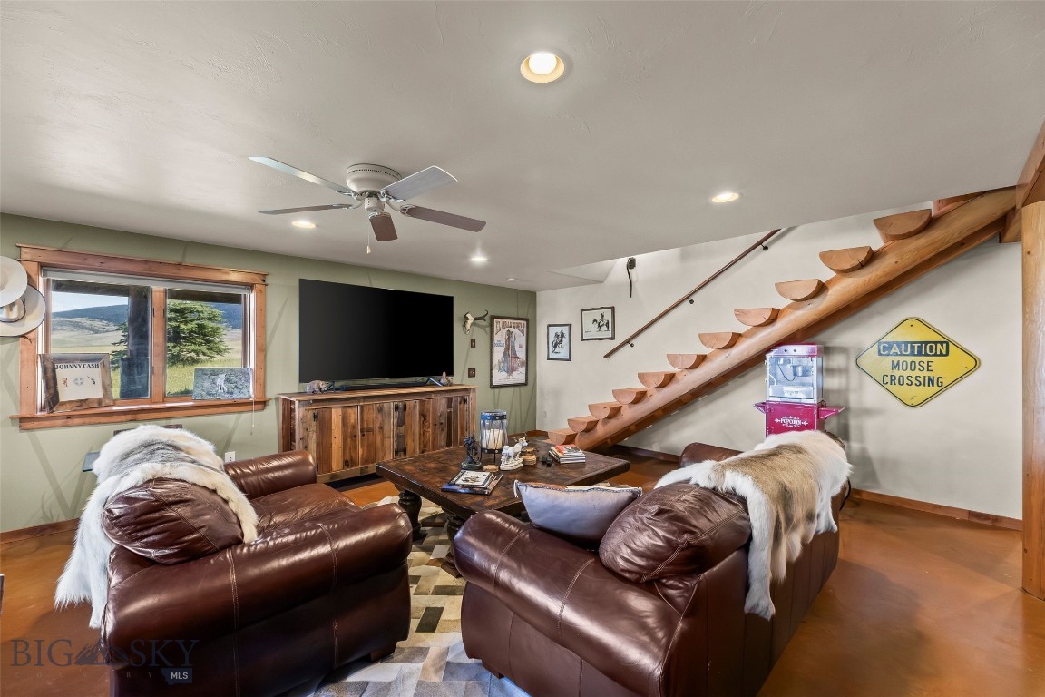 Shining Mountain Unit II - Residential