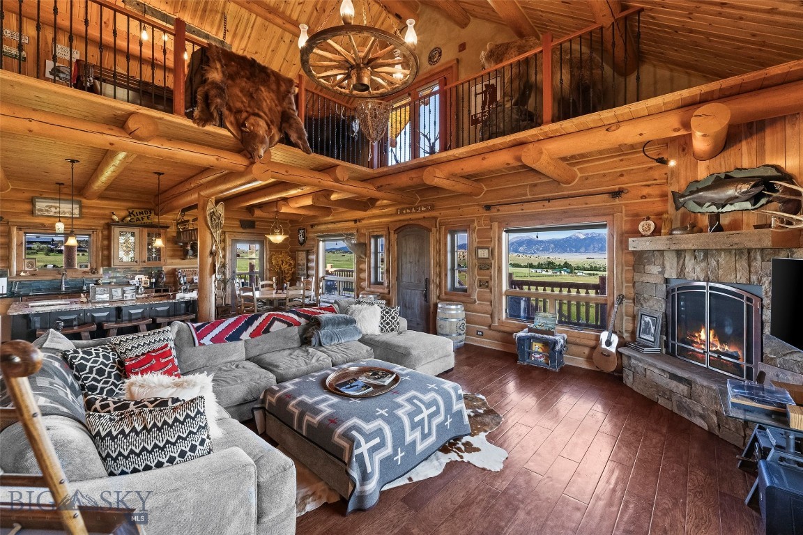 Shining Mountain Unit II - Residential