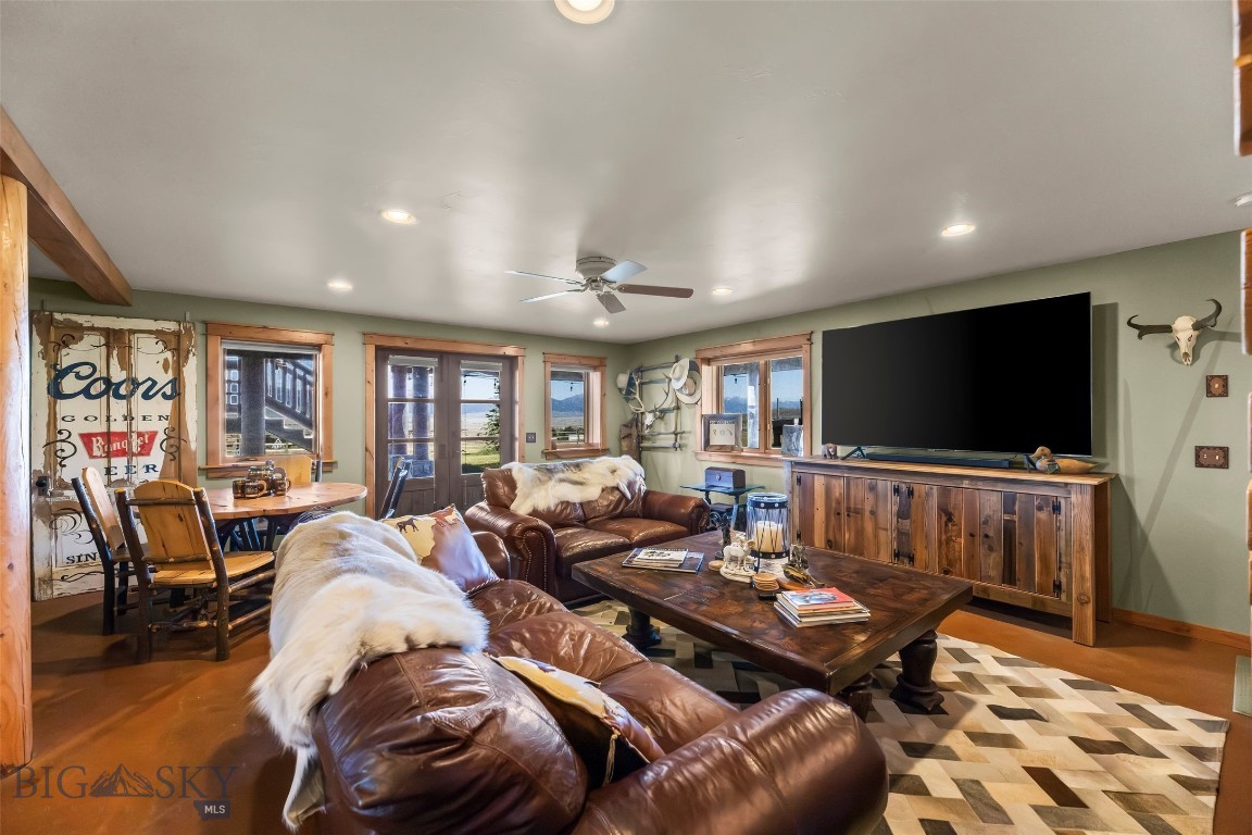 Shining Mountain Unit II - Residential