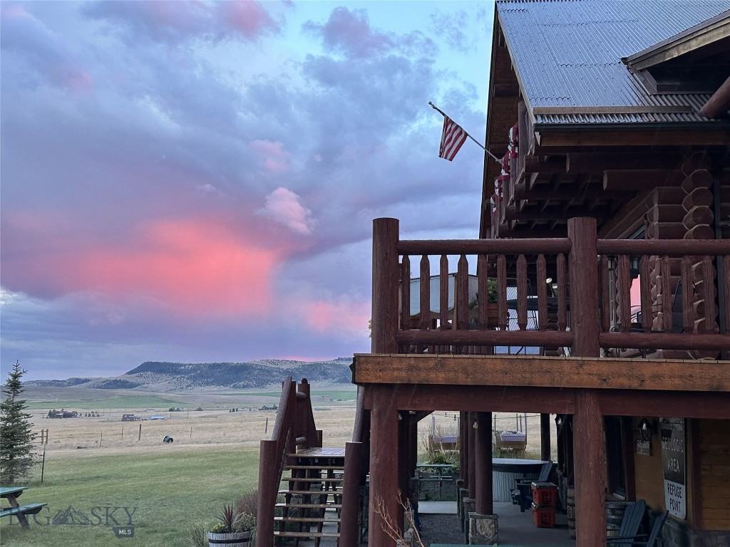 Shining Mountain Unit II - Residential