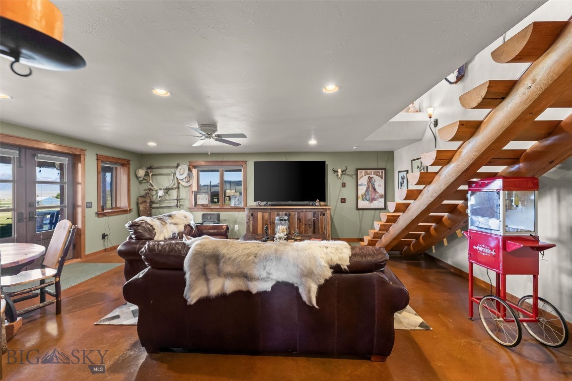 Shining Mountain Unit II - Residential