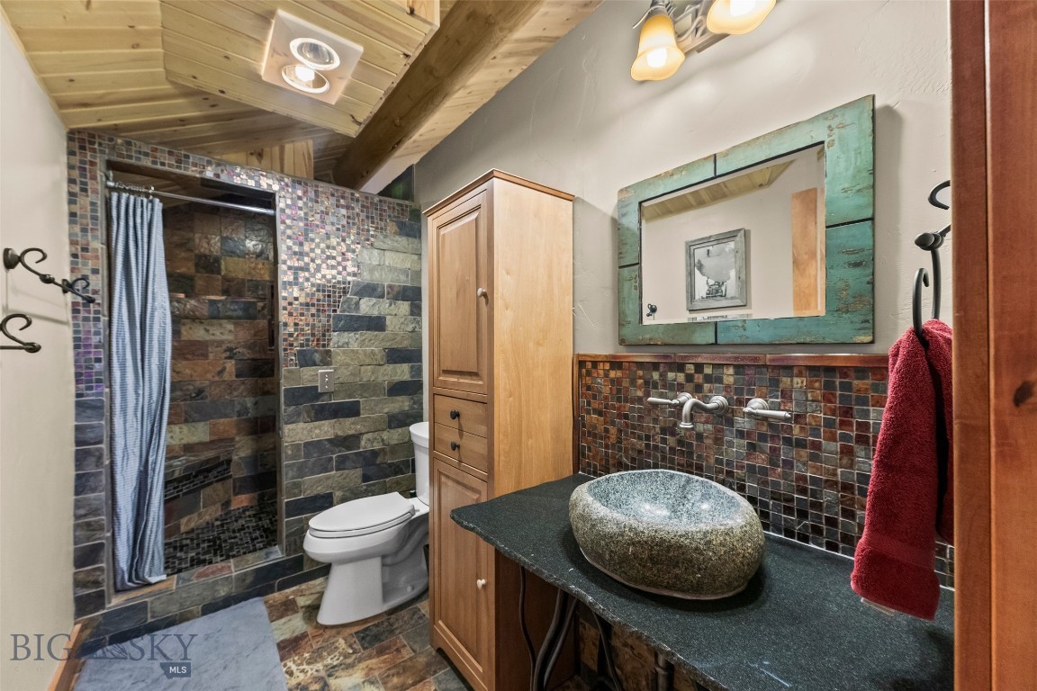 Shining Mountain Unit II - Residential