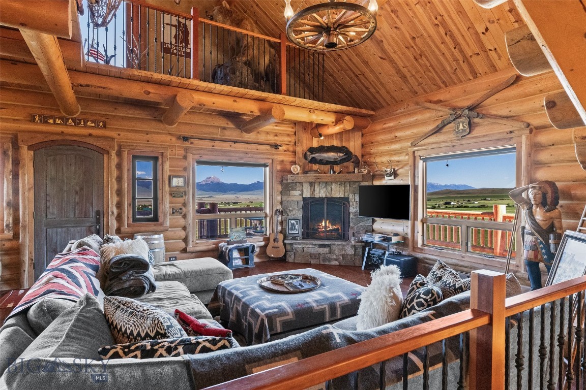 Shining Mountain Unit II - Residential