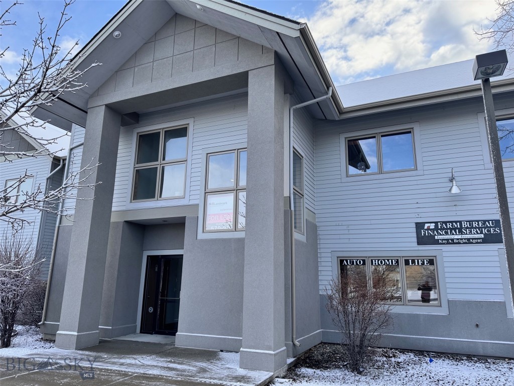 Second level Offices across from The Ridge Athletic Club. Reception with 2 Nice Offices, and a Large Conference Room. Elevator Access, Fiber Optics. Can be Combined with Suite 5 for 2,765sf.