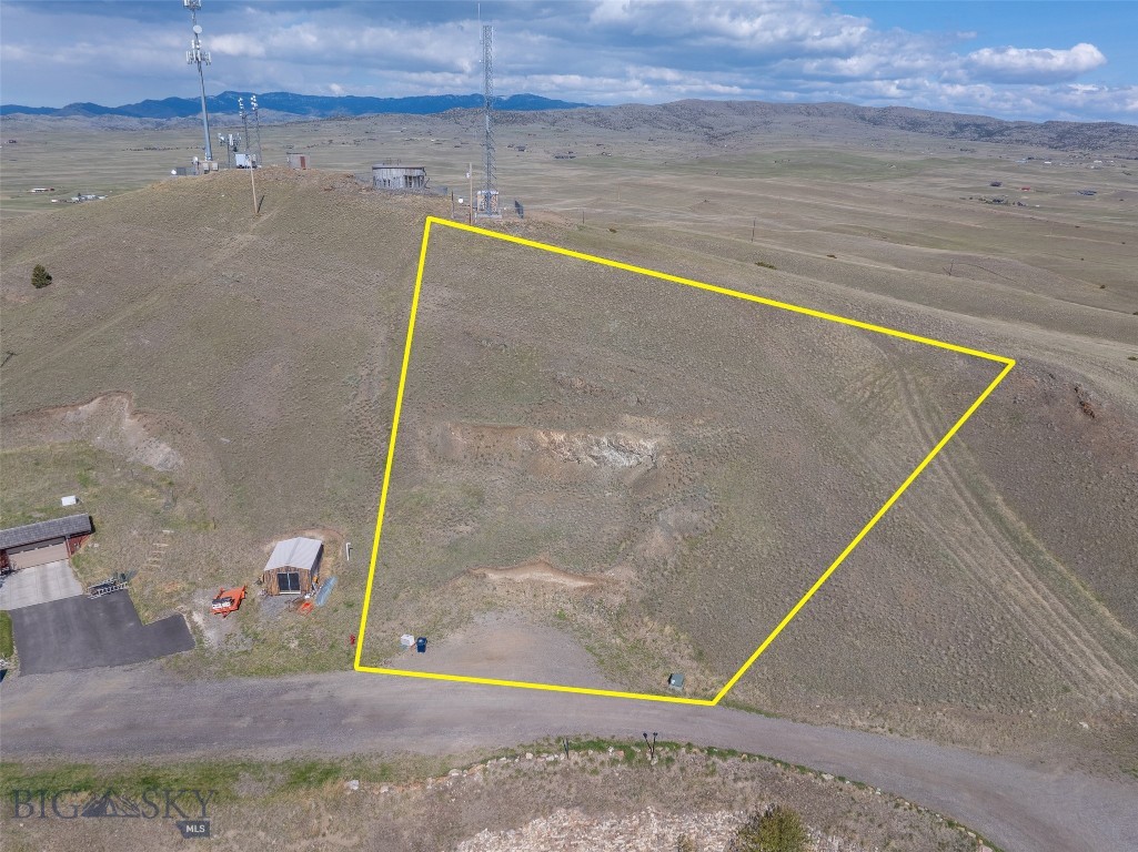 Beautiful hillside lot in Livingston, Montana offering sweeping views of the surrounding mountains and the town below. This premier homesite provides the perfect setting to build your dream home, with potential for a custom or earth-home design. Located in a desirable neighborhood just minutes from Bozeman, enjoy privacy, scenery, and convenience all in one exceptional property.