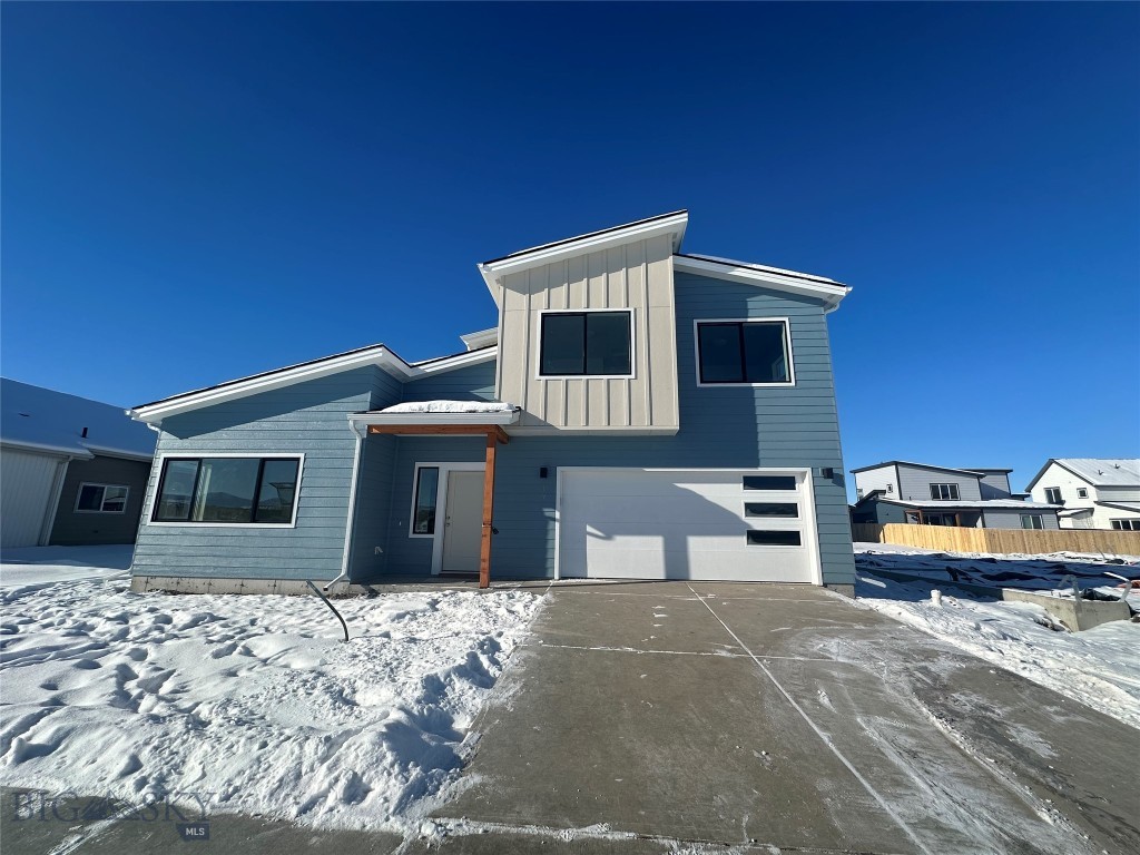 This 1,879 square foot Humbolt is an intelligently designed two-story plan that offers ease of living. The open concept living room, dining and kitchen
have access to the large patio. The powder bath's private location is down the hall from the main living areas. The Humbolt plan is unique in offering
a private patio for the primary bedroom which is designed with a full dressing room including a large walk-in closet, dual sink vanity and stand-up
shower unit. Upstairs the generous bonus area provides recreation space for the two guest bedrooms