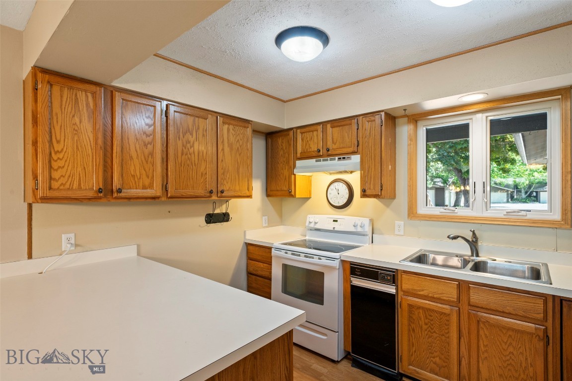 Wildwood Condos - Residential