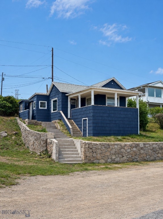Unlock the potential of this diamond in the rough nestled in Uptown Butte. Close to trails, local restaurants, and the vibrant festival scene that makes this historic Uptown Butte shine. Bring your vision and sweat equity and the location does the rest. Priced to sell!