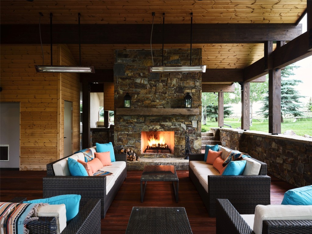 Eagle Rock Reserve - Residential