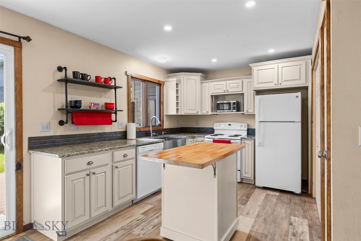 Bridgeview Condo - Residential