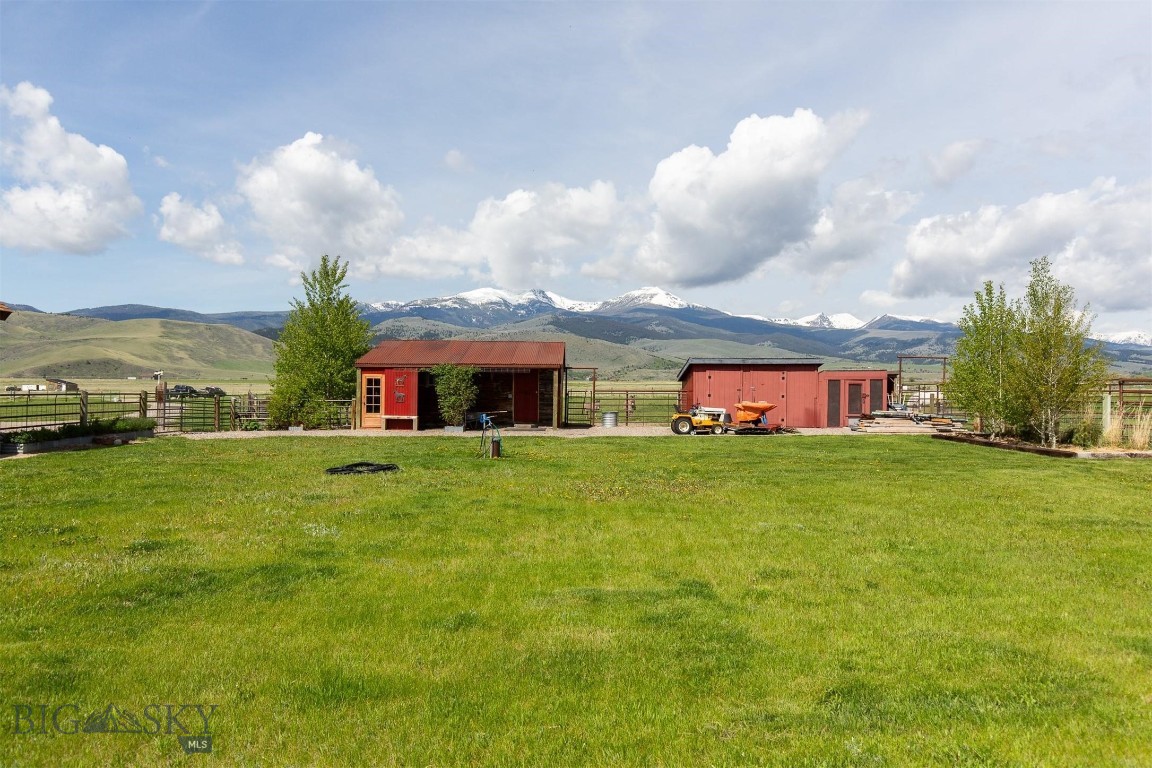Shining Mountain West - Residential