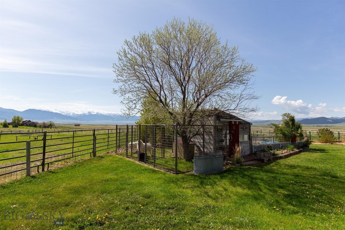 Shining Mountain West - Residential
