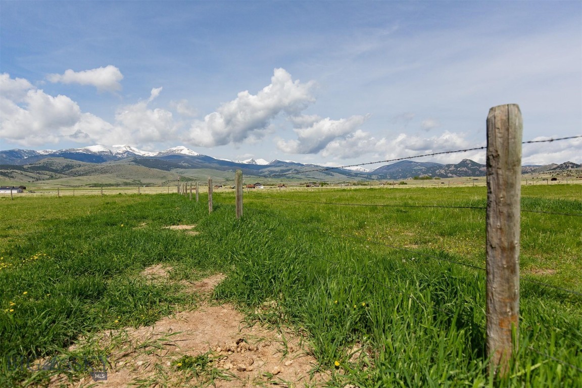 Shining Mountain West - Residential