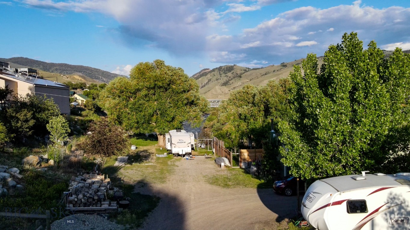 Bigelow - Commercial Sale