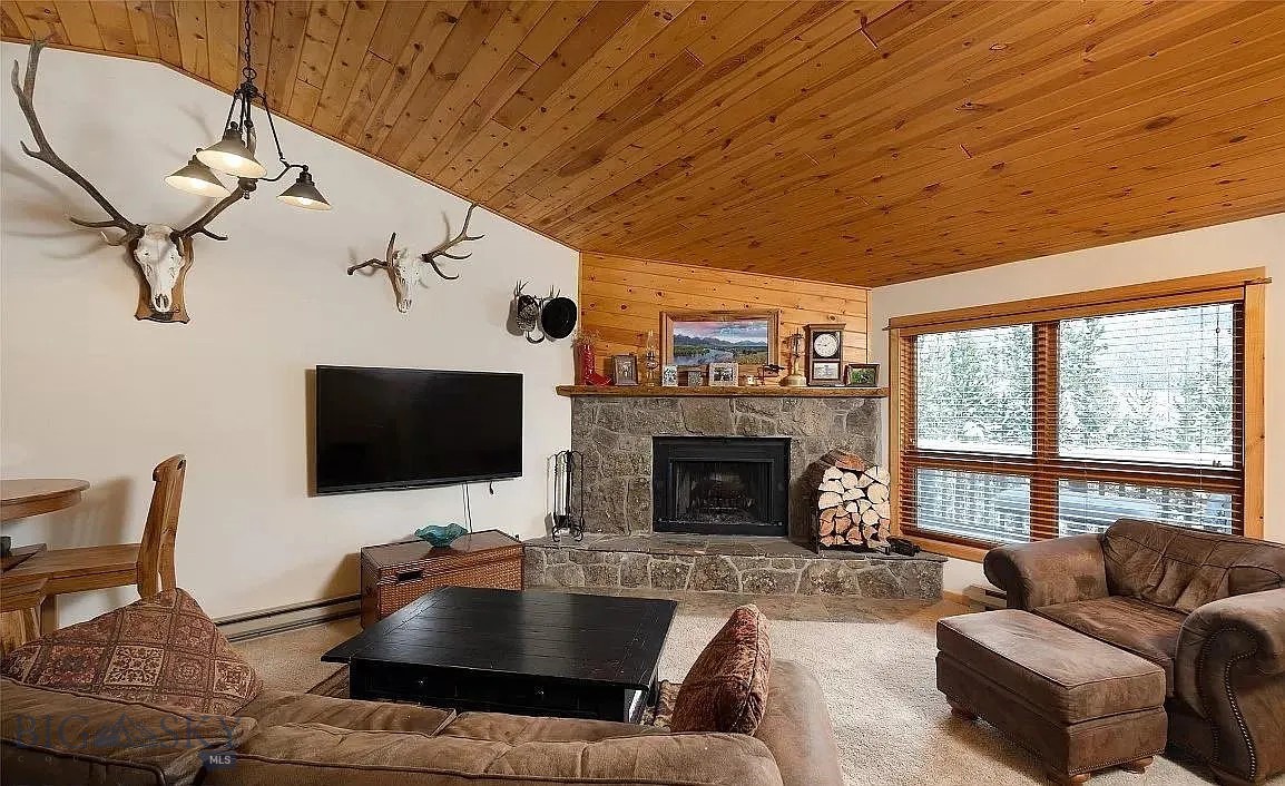 Big Sky Hidden Village Condo - Residential