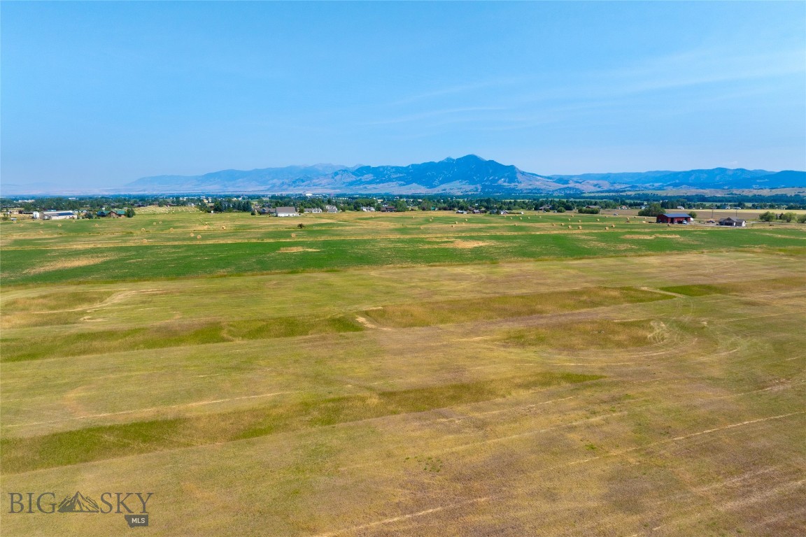 The Summits - Land