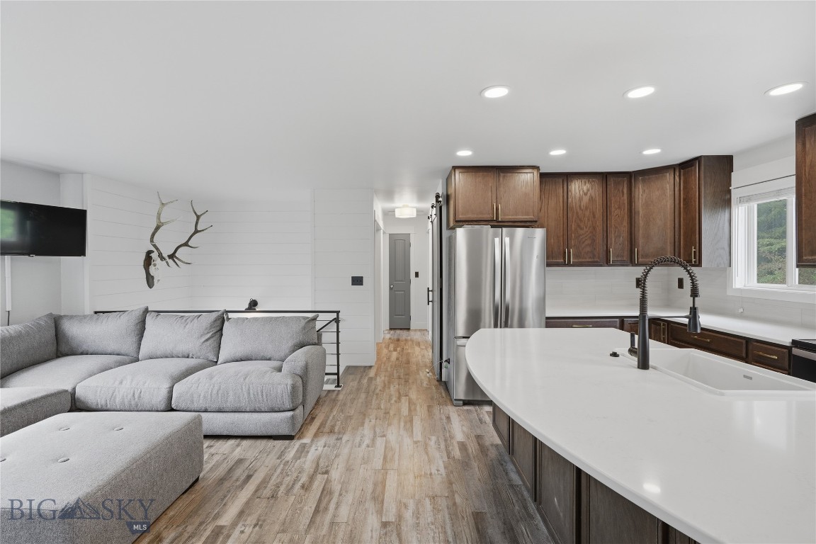 Rea - Residential